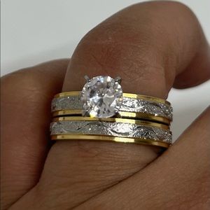 Cubic Zirconia wedding band set